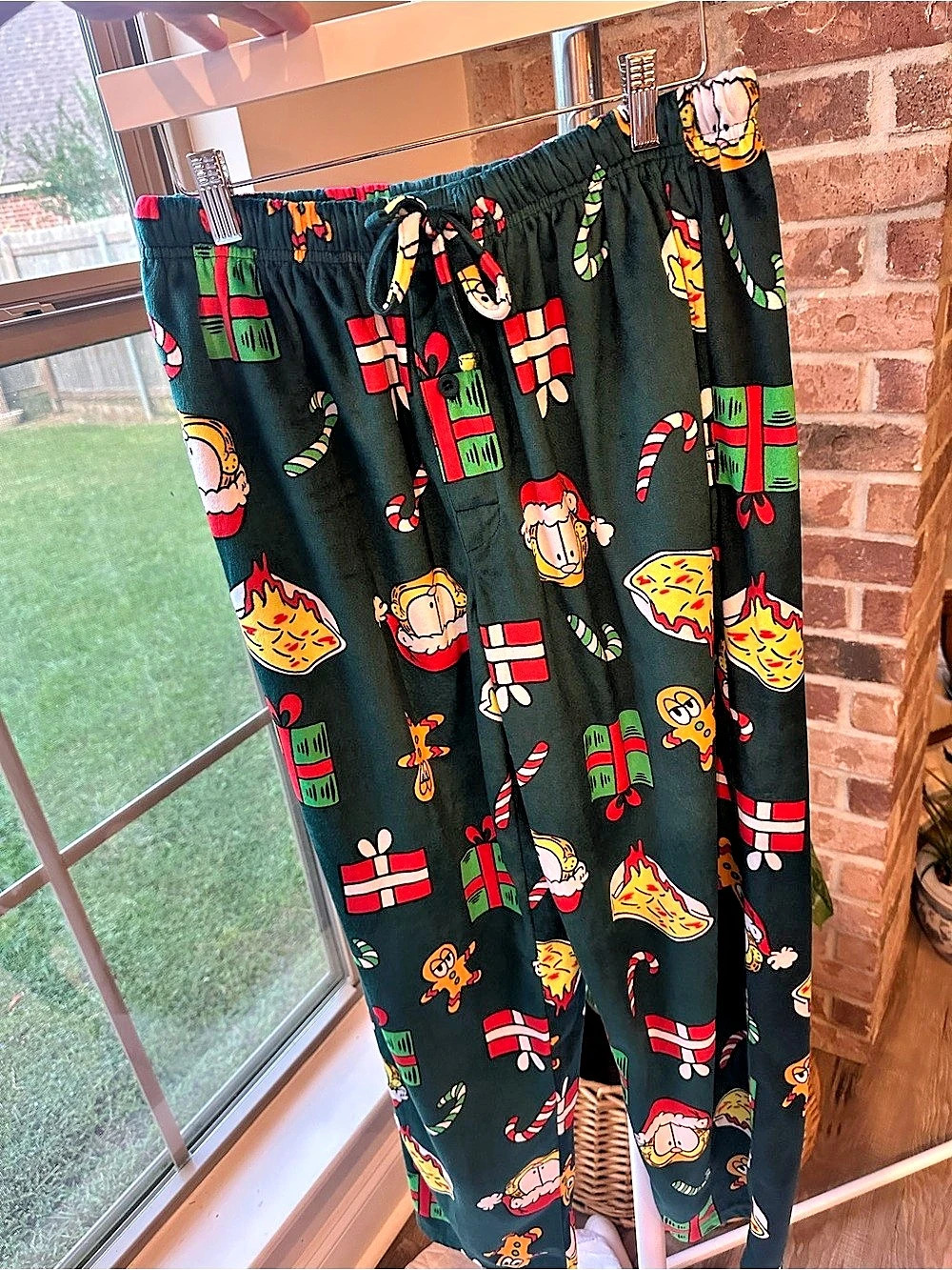 Nickelodeon Garfield Pajama Pants in Green & Red
